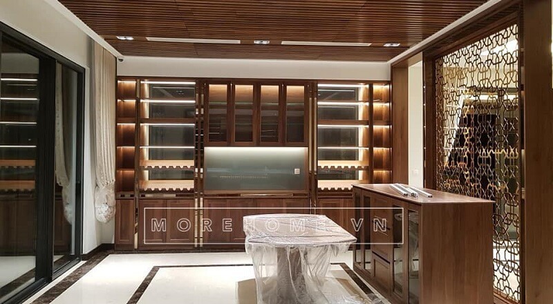 Mẫu tủ bếpbiệt thự gỗ óc chó cao cấp là sự lựa chọn lý tưởng cho những gia đình có khoảng bếp rộng rãi, sang trọng. Tủ bếp đẹp